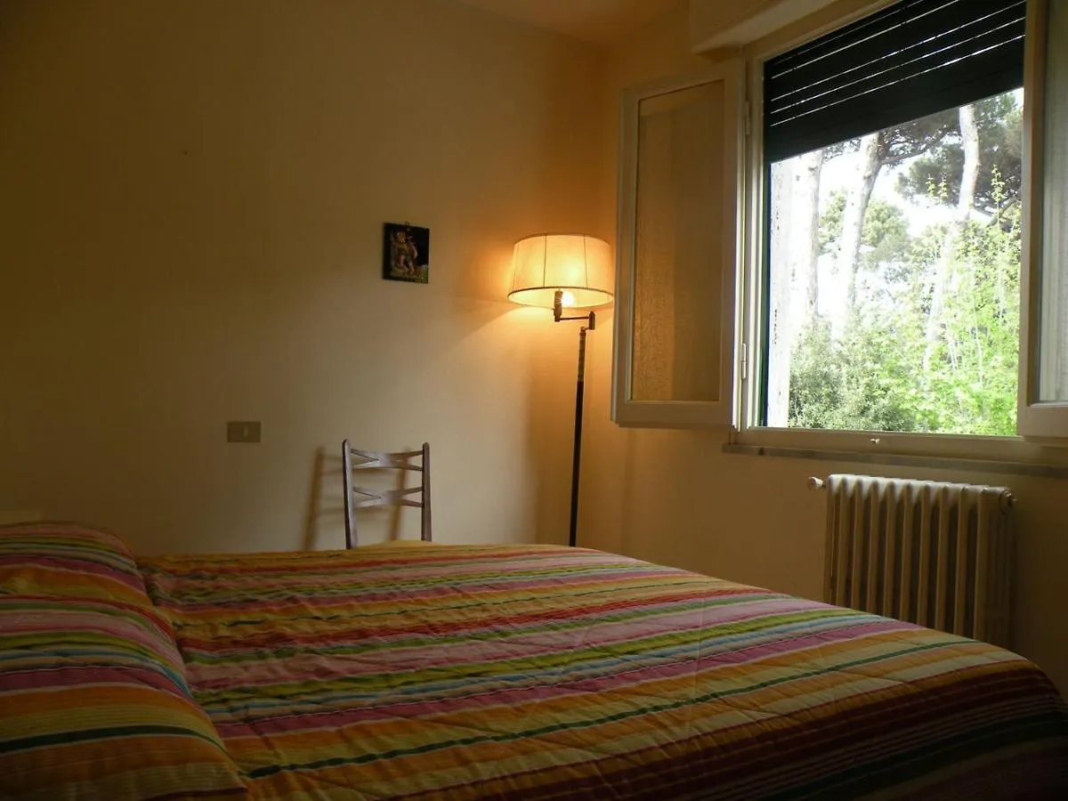 Holiday home House In Marina Di Pietrasanta With Large Garden 300 Meters From The Sea Villa