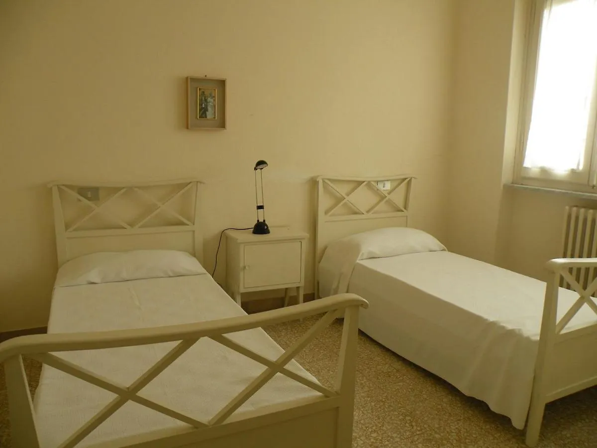 House In Marina Di Pietrasanta With Large Garden 300 Meters From The Sea Villa 0*,  Italy